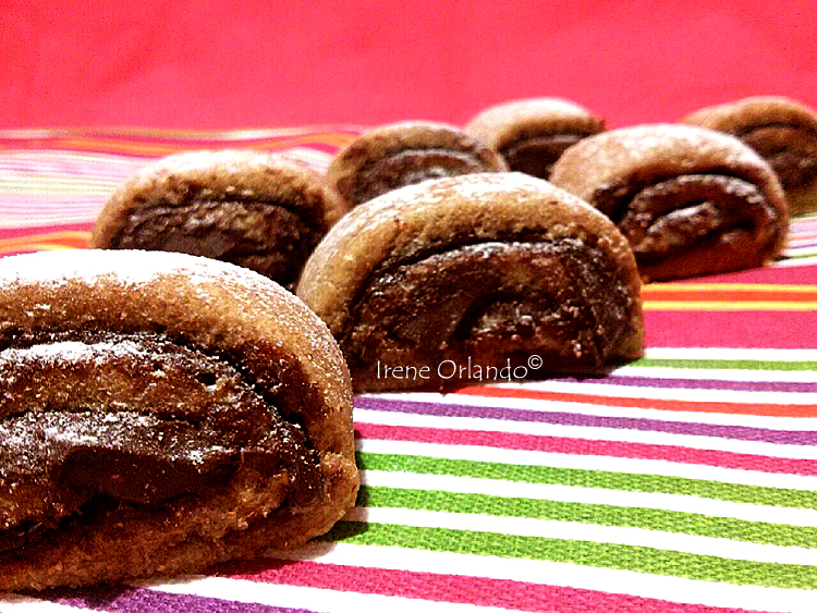 Girelle di farina di Tumminia con crema al cacao fondente e nocciole