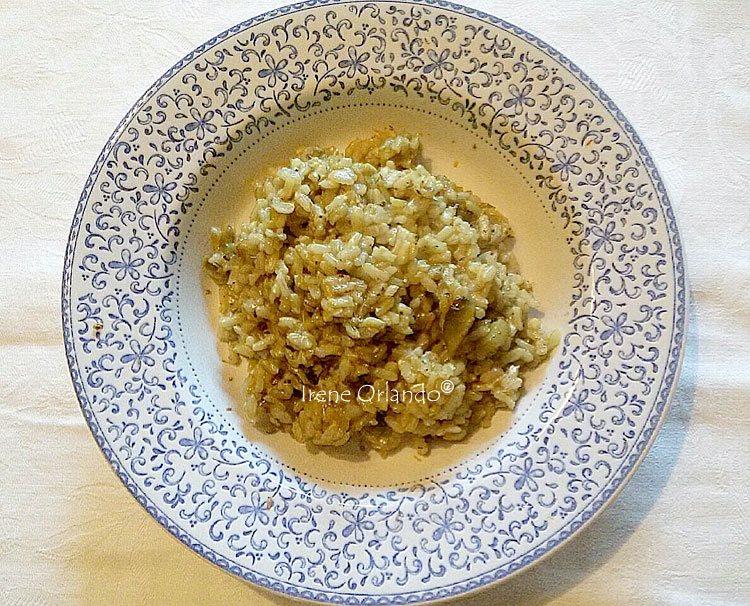 Piatto di Risotto Mantecato con i carciofi di Cerda e riso integrale Baldo