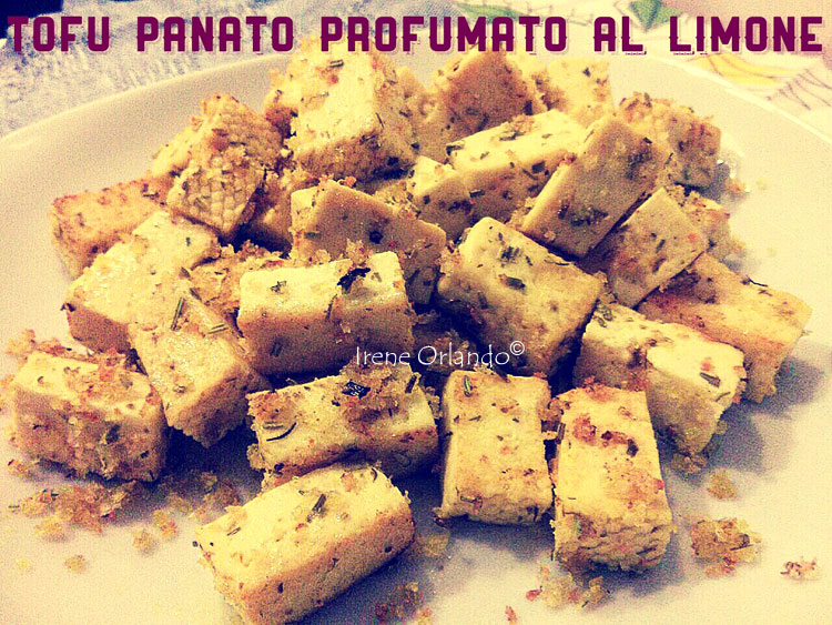 Ricetta del Tofu al naturale, fatto marinare con succo di limone e spezie, e panato in padella