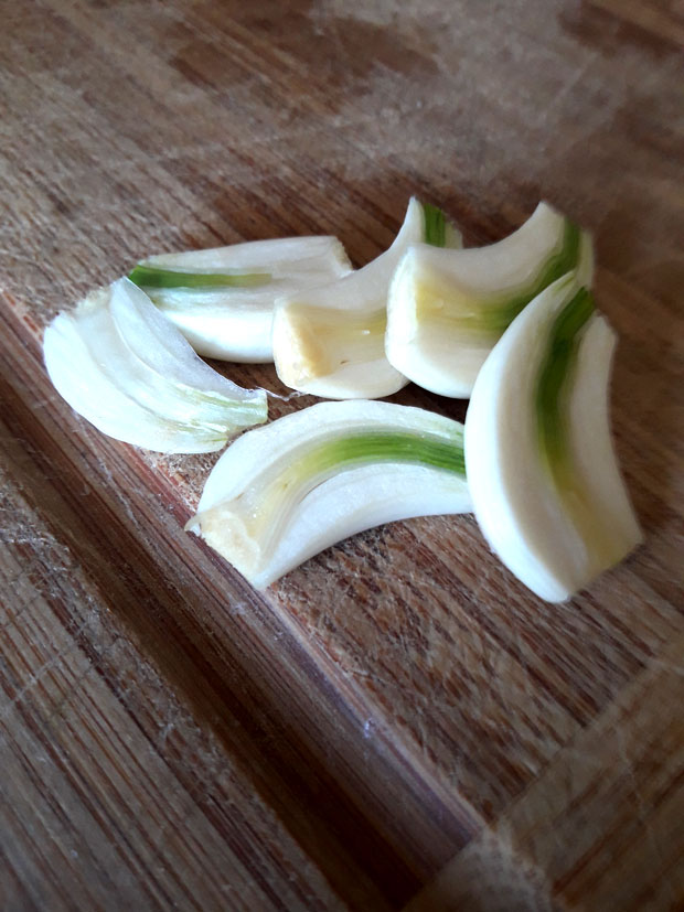 zucchine-e-carote-a-julienne---aglio-crudo