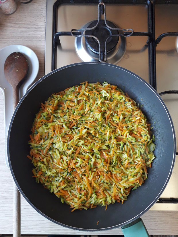 zucchine-e-carote-a-julienne---pronte-in-padella